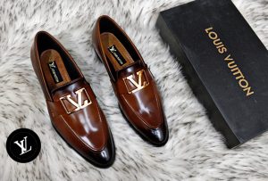 Read more about the article LV Loafers 1199/-