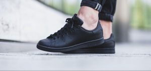 Read more about the article Model Adidas Stan Smith Triple Black 1599/-