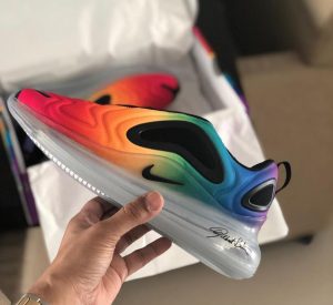 Read more about the article Nike airmax 720 Be True 2399/-
