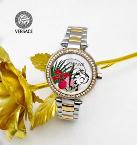 Read more about the article Brand Versace For Her 2199/-
