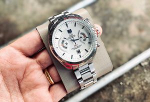 Read more about the article Tag Heuer Calibre 17 2199/-