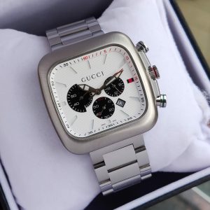 Read more about the article Gucci XL Coupe Chronograph 3999/-
