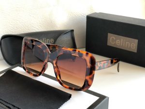 Read more about the article Celine Women’s Sunglasses 999/-
