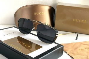 Read more about the article Gucci Unisex Wayferer 999/-