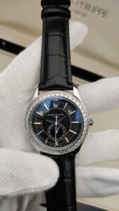 Read more about the article Patek Philippe Calendar 7AAA Auto 7700/-