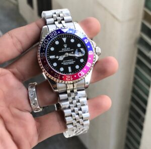 Read more about the article Rolex GMT Master II 7AA Auto 2599/-