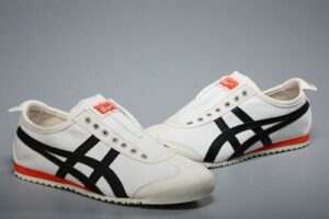 Read more about the article Onitsuka Tiger Slipon Unboxing By Customer