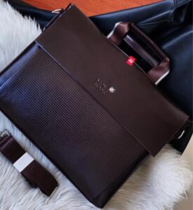 Read more about the article Mont Blanc Laptop / Office Bag Unboxing By Customer