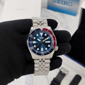 Read more about the article Seiko SKX Diver’s Automatic Steel 7AAA 6499/-