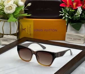 Read more about the article LV Ladies Sunglasses Happy Customer