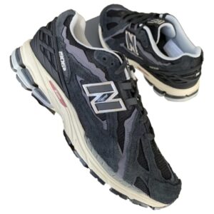 Read more about the article New Balance 1906R 3999/-
