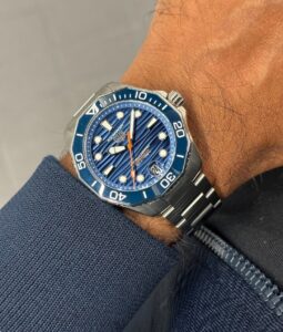 Read more about the article Tag Heuer Aquaracer Professional 300 7AAA ETA Automatic 4999-6299