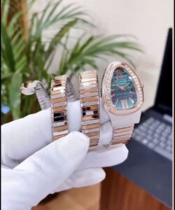 Read more about the article Bvlgari Serpenti Unboxing By Customer