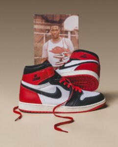 Read more about the article Nike Air Jordan Retro 1 Unisex 3599/-